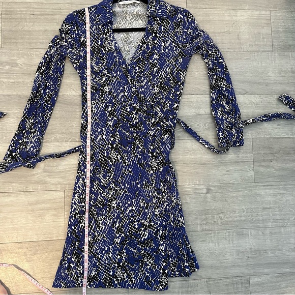 Authentic Diane Von Furstenberg Animal Print Wrap Dress - Picture 12 of 15